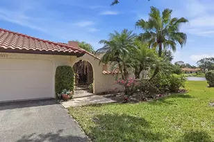 5451 Golf Pointe Dr, Sarasota, FL 34243 - Photo 32