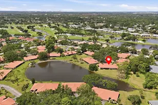 5451 Golf Pointe Dr, Sarasota, FL 34243 - Photo 42