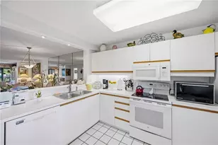 5627 Ashton Way, Sarasota, FL 34231 - Photo 10