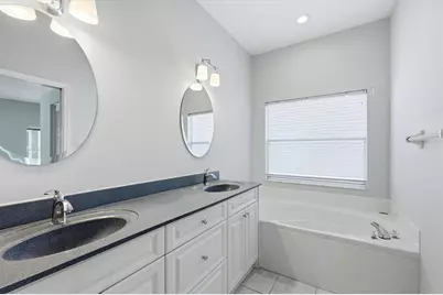 4541 Del Sol Boulevard S, Sarasota, FL 34243 - Photo 28