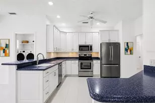 4541 Del Sol Blvd S, Sarasota, FL 34243 - Photo 16
