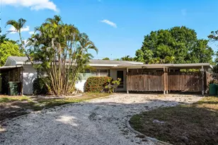 4328 Groveland Ave, Sarasota, FL 34231 - Photo 2