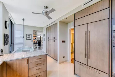 1211 Gulf Of Mexico Drive #302, Longboat Key, FL 34228 - Photo 18