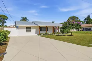 2600 Cambridge Dr, Sarasota, FL 34232 - Photo 2