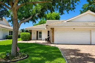 5808 Garden Lakes Dr, Bradenton, FL 34203 - Photo 2