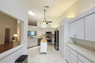 5808 Garden Lakes Dr, Bradenton, FL 34203 - Photo 4