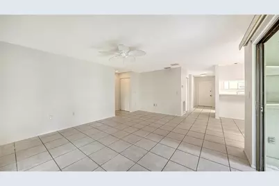 5010 Barrington Circle #2001, Sarasota, FL 34234 - Photo 6