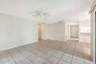 5010 Barrington Cir, Sarasota, FL 34234 - Photo 6