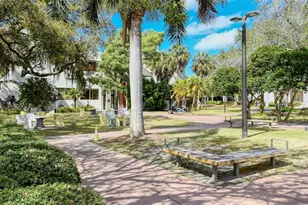5010 Barrington Cir, Sarasota, FL 34234 - Photo 70