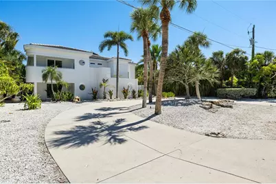 412 Treasure Boat Way, Sarasota, FL 34242 - Photo 4