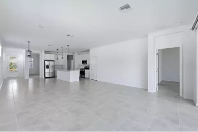 8113 Sternway Road, Sarasota, FL 34240 - Photo 6