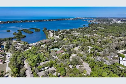 1709 Clower Creek Drive #BR 104, Sarasota, FL 34231 - Photo 24