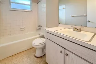 4417 Parnell Dr, Sarasota, FL 34232 - Photo 10