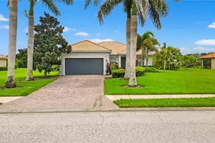 625 148th Ct NE, Bradenton, FL 34212 - Photo 2