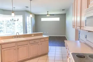11711 Winding Woods Way, Lakewood Ranch, FL 34202 - Photo 4