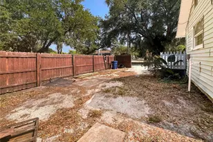 2137 Roselawn St, Sarasota, FL 34231 - Photo 16