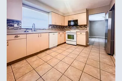 2137 Roselawn Street #A, Sarasota, FL 34231 - Photo 6