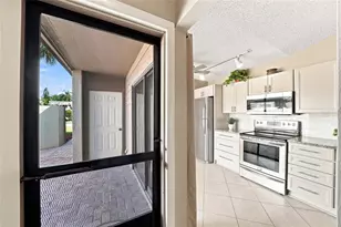 3446 Beekman Pl, Sarasota, FL 34235 - Photo 8