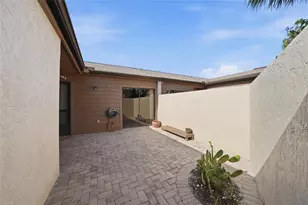 3446 Beekman Pl, Sarasota, FL 34235 - Photo 6