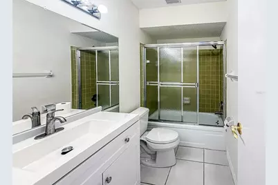 2604 Woodgate Lane #J6, Sarasota, FL 34231 - Photo 14