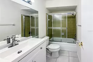 2604 Woodgate Ln, Sarasota, FL 34231 - Photo 14