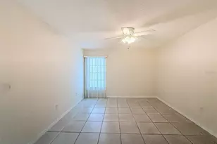 2604 Woodgate Ln, Sarasota, FL 34231 - Photo 10