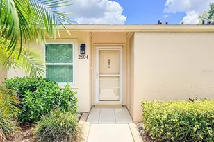 2604 Woodgate Ln, Sarasota, FL 34231 - Photo 2
