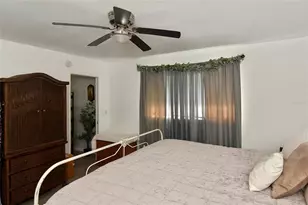 1527 Stewart Dr, Sarasota, FL 34232 - Photo 10