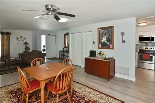 1527 Stewart Dr, Sarasota, FL 34232 - Photo 22