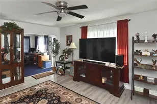 1527 Stewart Dr, Sarasota, FL 34232 - Photo 30