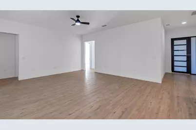 493 Sycamore, Port Charlotte, FL 33954 - Photo 10