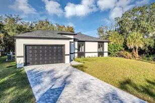 493 Sycamore, Port Charlotte, FL 33954 - Photo 4