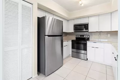 8232 Country Oaks Court, Sarasota, FL 34243 - Photo 30