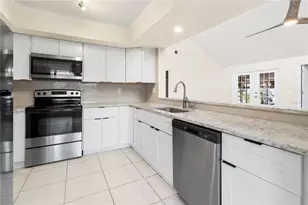 8232 Country Oaks Ct, Sarasota, FL 34243 - Photo 28