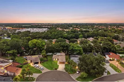 8232 Country Oaks Court, Sarasota, FL 34243 - Photo 4