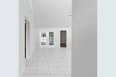 8232 Country Oaks Court, Sarasota, FL 34243 - Photo 8
