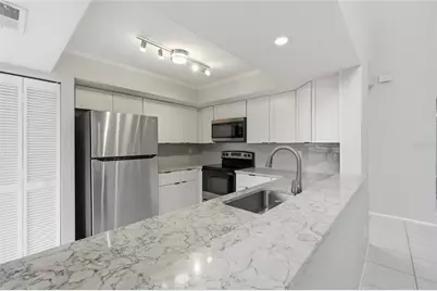 8232 Country Oaks Court, Sarasota, FL 34243 - Photo 16