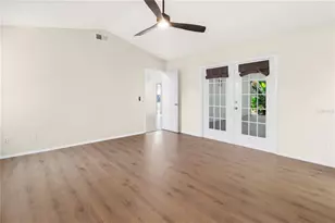 8232 Country Oaks Ct, Sarasota, FL 34243 - Photo 26