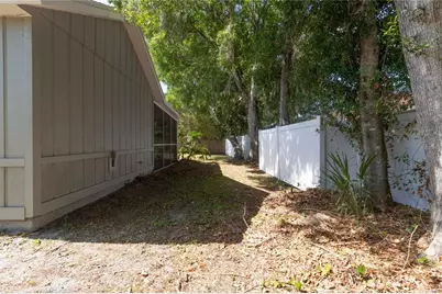 8232 Country Oaks Court, Sarasota, FL 34243 - Photo 14