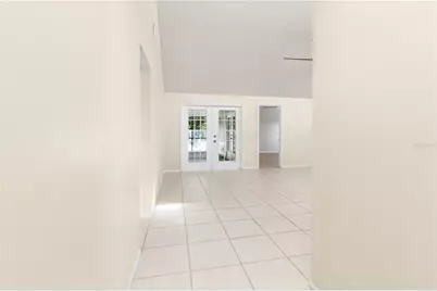 8232 Country Oaks Court, Sarasota, FL 34243 - Photo 18