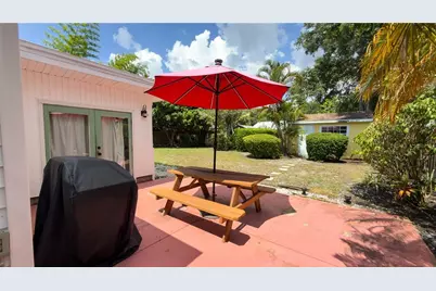 2475 W Paulstan Court, Sarasota, FL 34237 - Photo 2