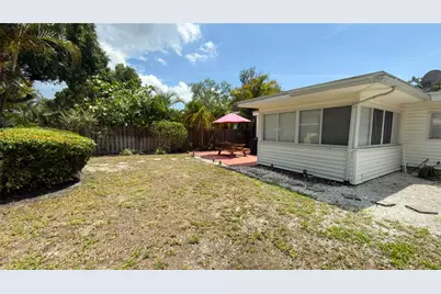 2475 W Paulstan Court, Sarasota, FL 34237 - Photo 16