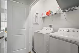 2505 Boone Ct, Sarasota, FL 34237 - Photo 12