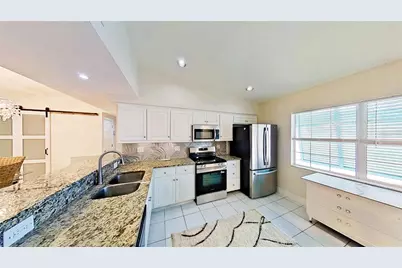 3641 Stokes Drive, Sarasota, FL 34232 - Photo 4