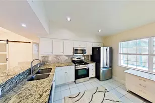 3641 Stokes Dr, Sarasota, FL 34232 - Photo 4