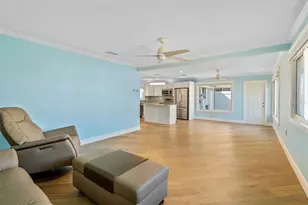 2305 Riverbluff Pkwy, Sarasota, FL 34231 - Photo 12
