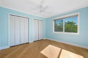 2305 Riverbluff Pkwy, Sarasota, FL 34231 - Photo 14