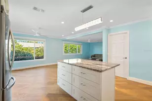 2305 Riverbluff Pkwy, Sarasota, FL 34231 - Photo 10