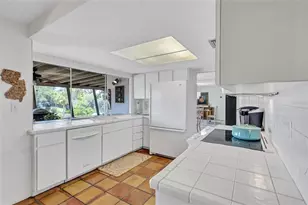 3807 Jaffa Dr, Sarasota, FL 34239 - Photo 32