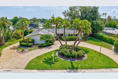 3807 Jaffa Drive, Sarasota, FL 34239 - Photo 2